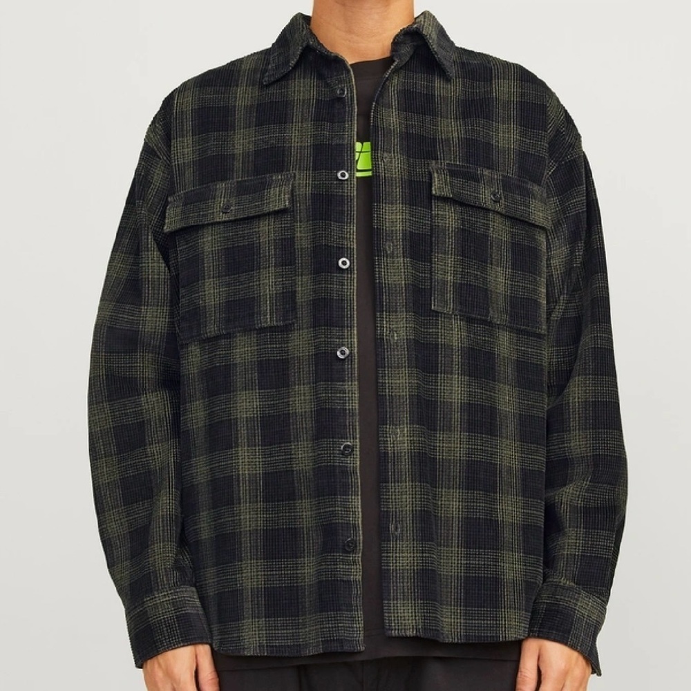 NWT Men's Jack & Jones Relaxed Overfit Corduroy Long Sleeve Shirt Size M (G3)